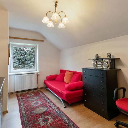 Lively Holiday Home In Wien With Private Garden Eksteriør bilde