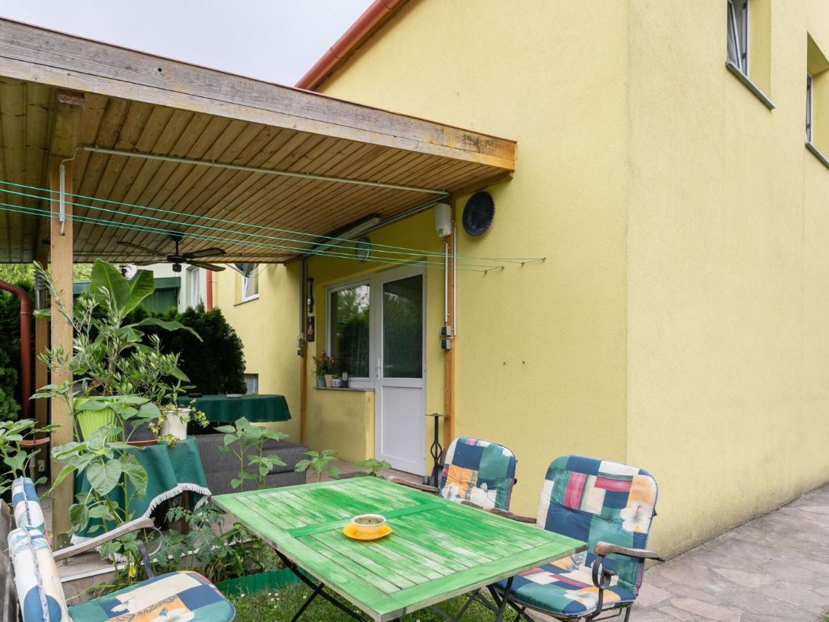 Lively Holiday Home In Wien With Private Garden Eksteriør bilde