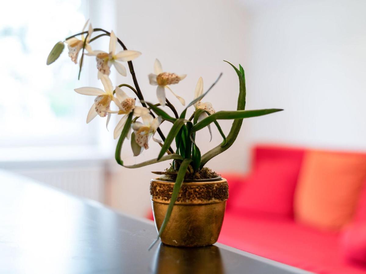 Lively Holiday Home In Wien With Private Garden Eksteriør bilde